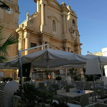 Oda ve Kahvaltı A Vucciria 3*