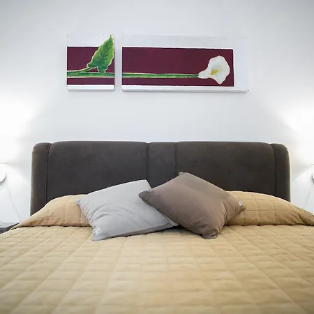 Bed and Breakfast A Vucciria 3*